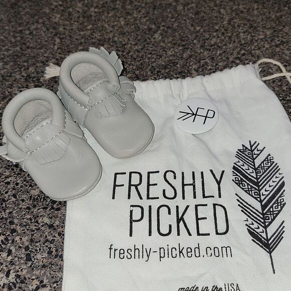 New Freshly Picked Slate Gray Soft Bottom Slip-on Moccasin Shoes Size 0 - Picture 2 of 9